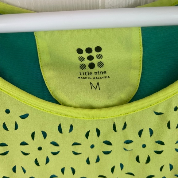 Title Nine Nimblene Laser Cut Illusion Sleeveless Dress Yellow  Medium - Picture 1 of 4